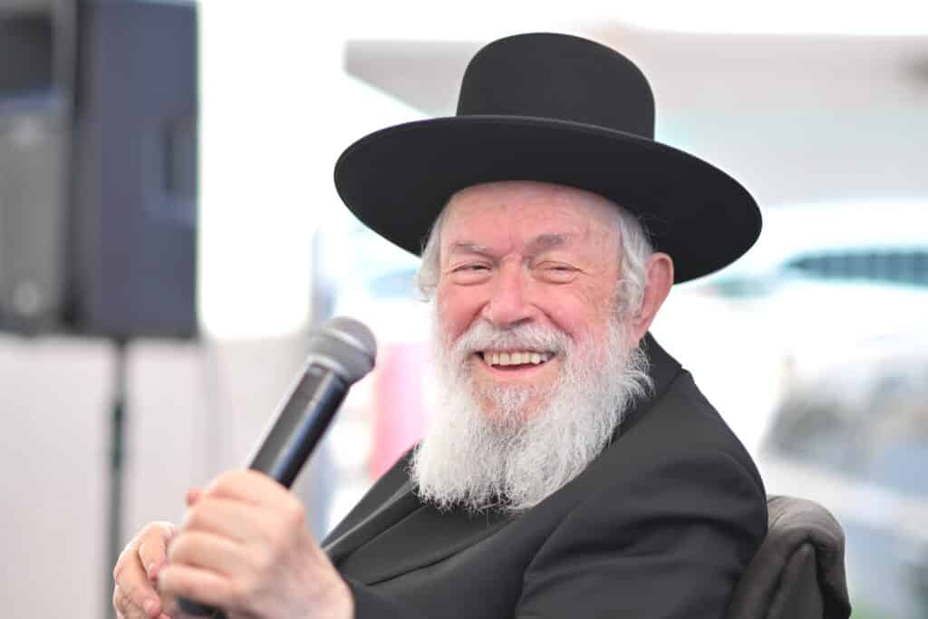 הגר"י זילברשטיין בביקור נדיר בת"ת 'חמדת התורה' בטבריה