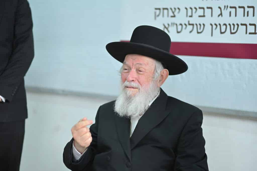 הגר"י זילברשטיין בביקור נדיר בת"ת 'חמדת התורה' בטבריה