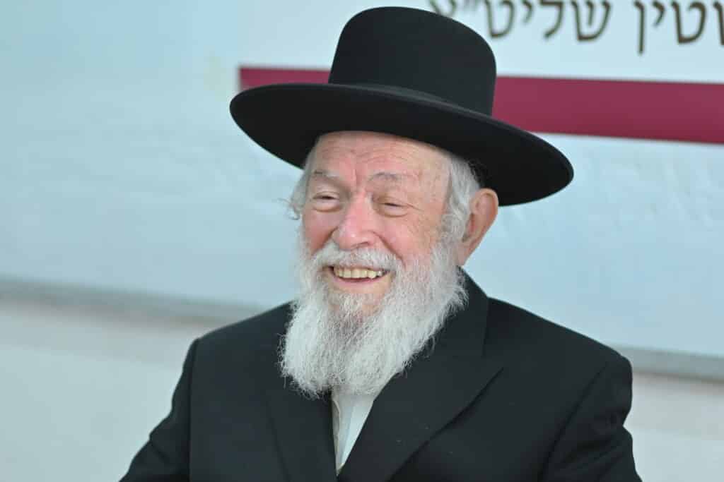 הגר"י זילברשטיין בביקור נדיר בת"ת 'חמדת התורה' בטבריה