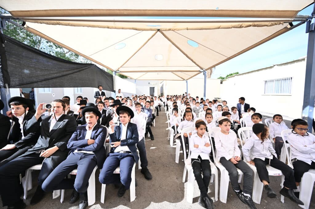 הגר"י זילברשטיין בביקור נדיר בת"ת 'חמדת התורה' בטבריה