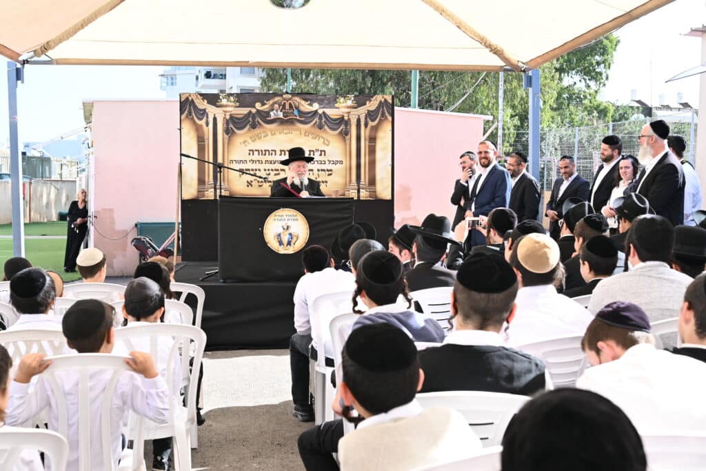 הגר"י זילברשטיין בביקור נדיר בת"ת 'חמדת התורה' בטבריה