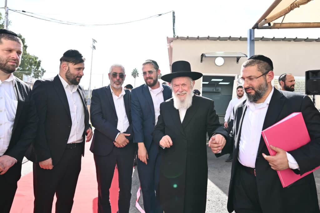 הגר"י זילברשטיין בביקור נדיר בת"ת 'חמדת התורה' בטבריה