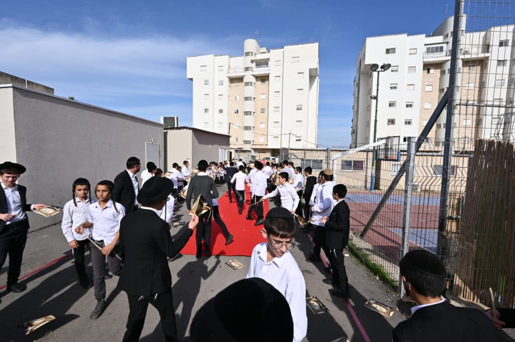 הגר"י זילברשטיין בביקור נדיר בת"ת 'חמדת התורה' בטבריה