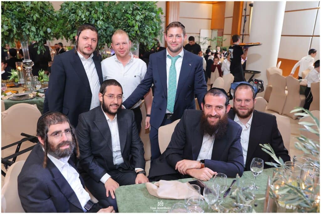 רבנים, אדמו"רים ואישי ציבור השתתפו בבר המצווה לבנו של היזם איציק פילץ