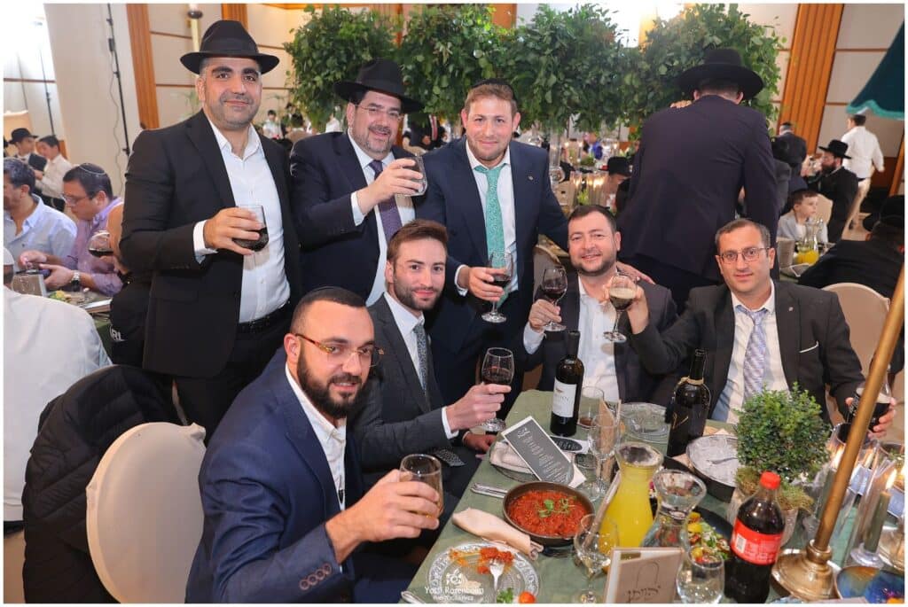 רבנים, אדמו"רים ואישי ציבור השתתפו בבר המצווה לבנו של היזם איציק פילץ