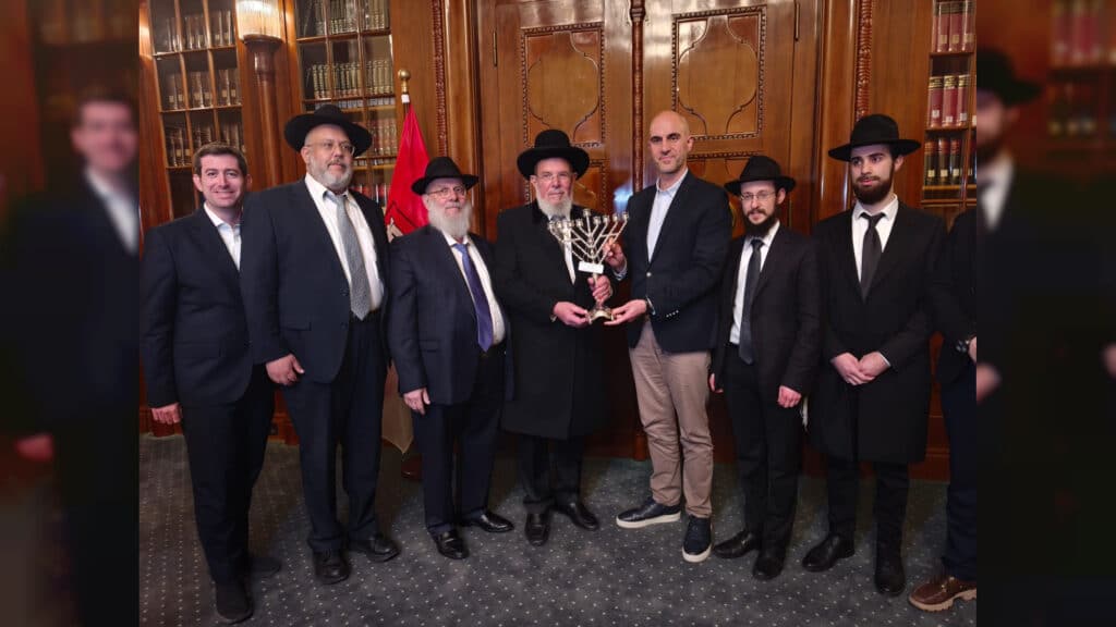 ביוזמת ובהובלת מרכזי רבני אירופה: הרה"ר חיזק את הקהילות היהודית בגרמניה: "אור היהדות ינצח"
