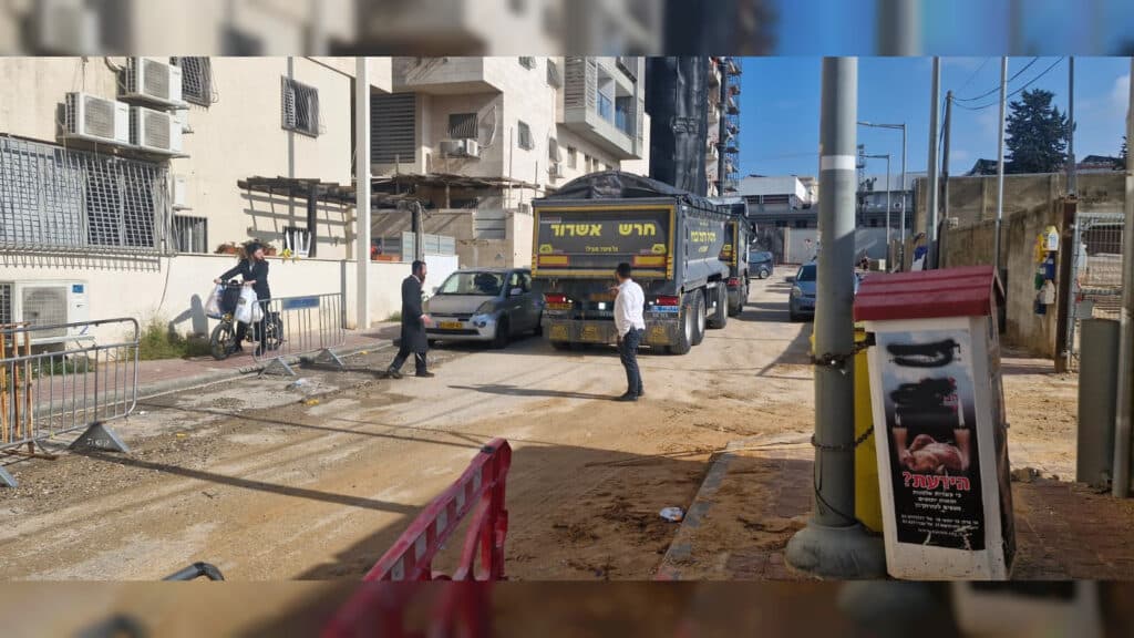 המונים החלו לפקוד את ציונו של מרן הגראי"ל שטיינמן זצוק"ל