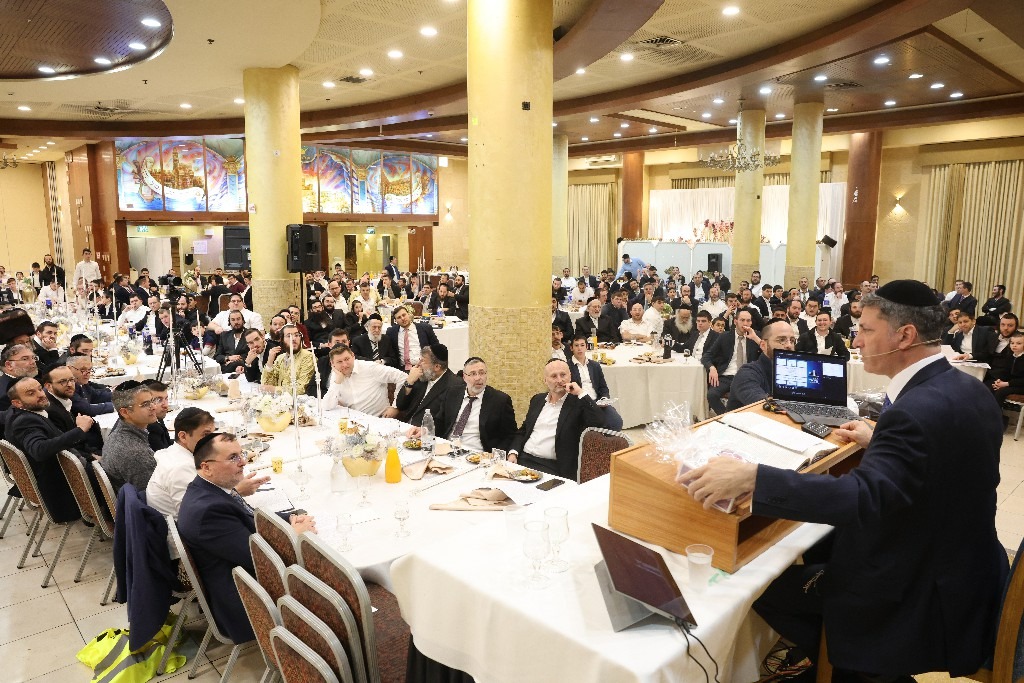 כ-500 לומדים התכנסו למלווה מלכה מיוחד של "מרכז דף היומי"