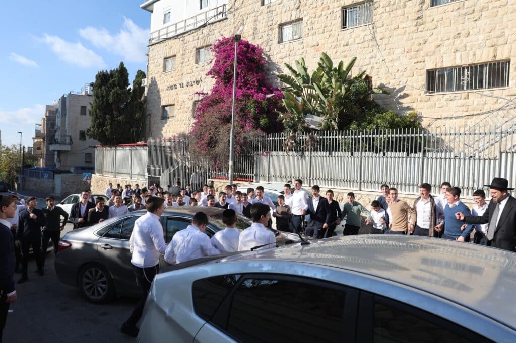 "בדורנו הגזירה חמורה ממה שהיתה ביוון"