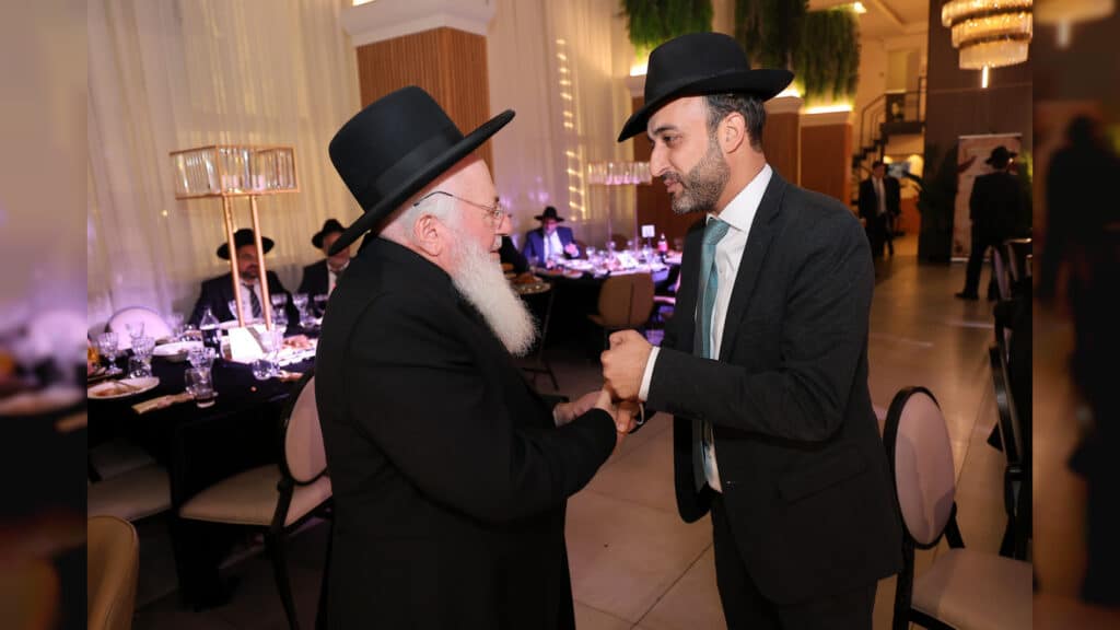 גלריה: רב קהילת חניכי הישיבות באלעד השיא את בנו