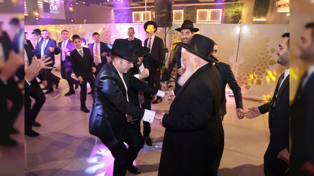 גלריה: רב קהילת חניכי הישיבות באלעד השיא את בנו