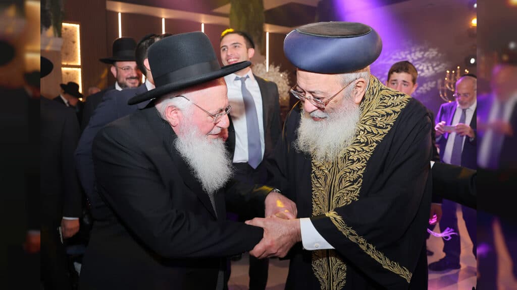 גלריה: רב קהילת חניכי הישיבות באלעד השיא את בנו