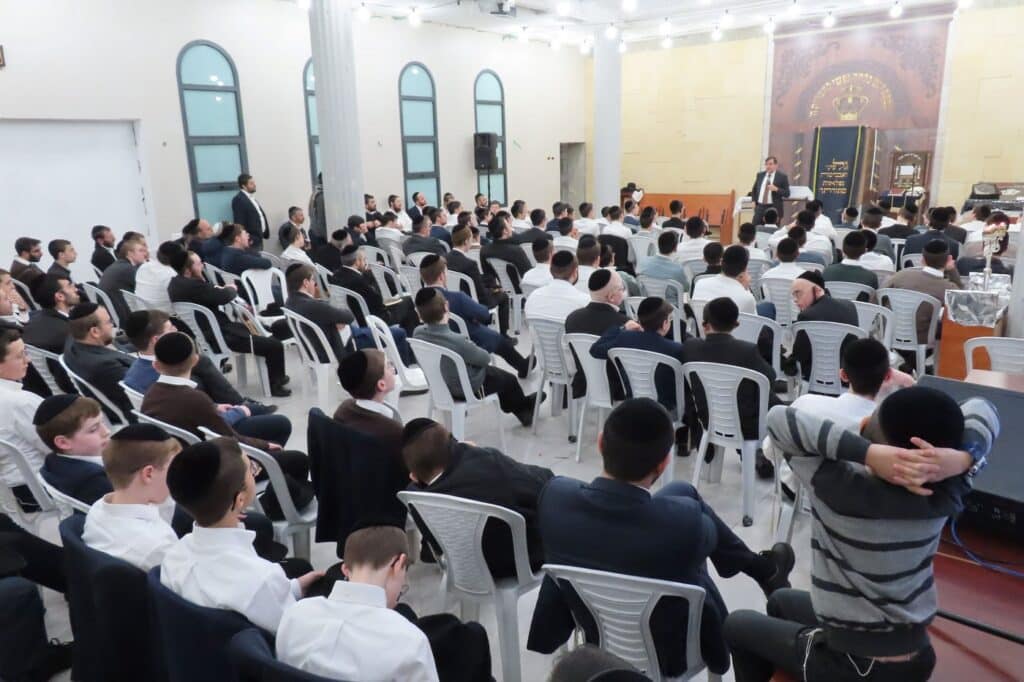 בני הישיבות בחיפה במעמד "להודות ולהלל" שע"י האיגוד