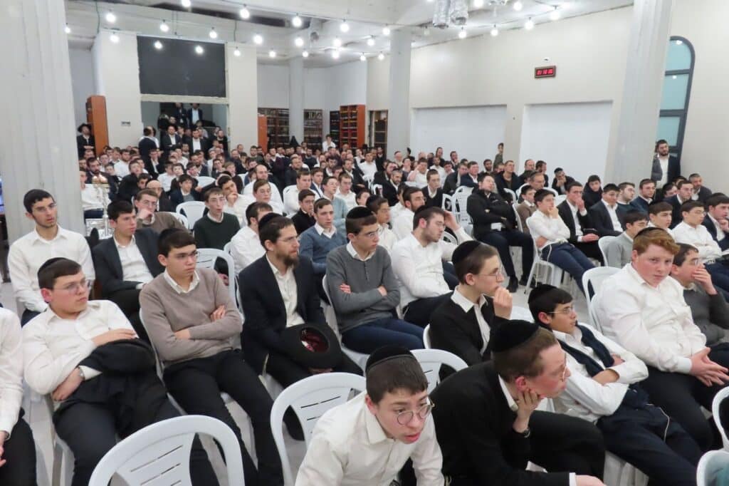 בני הישיבות בחיפה במעמד "להודות ולהלל" שע"י האיגוד