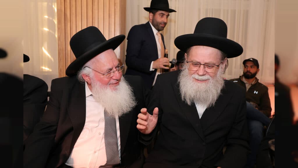 גלריה: רב קהילת חניכי הישיבות באלעד השיא את בנו