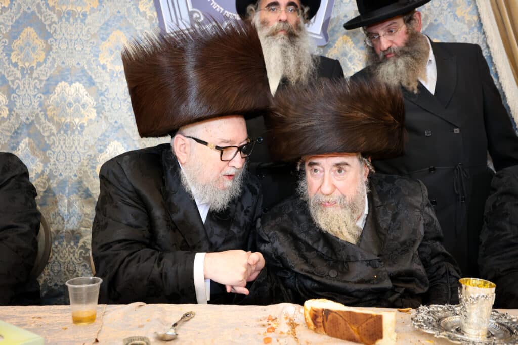 מעמד הכנסת ספר תורה להיכל בית המדרש הגדול רחמסטריווקה