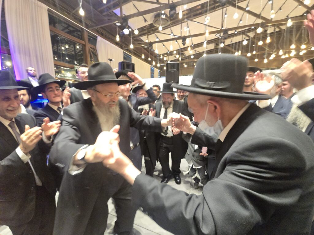 גלריה: שמחת נישואי נכדו של הגה״צ רבי יצחק כהן