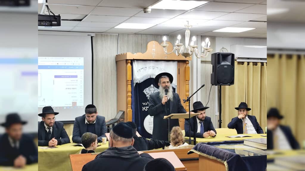 עשרות הבחורים עלו לתרץ את קושיית הבית יוסף המפורסמת