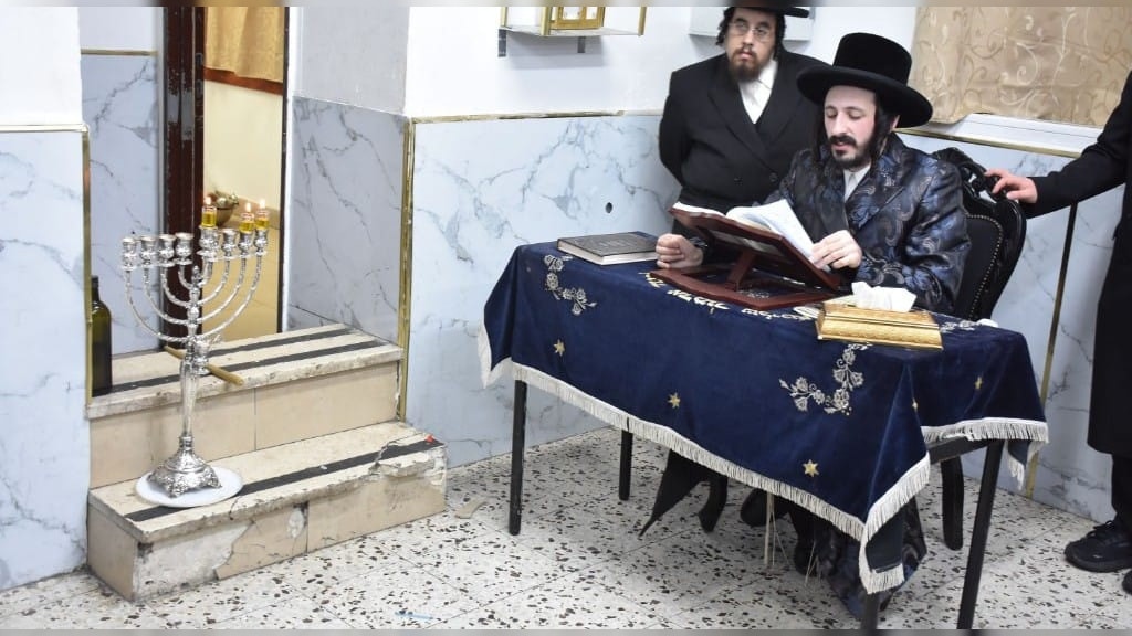 המשב"ק: המשגיח שעזב את הכנס ומנורת הענק שנחנכה