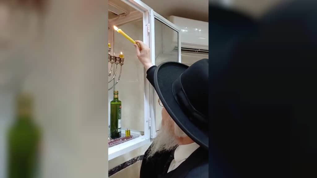 המשב"ק: המשגיח שעזב את הכנס ומנורת הענק שנחנכה