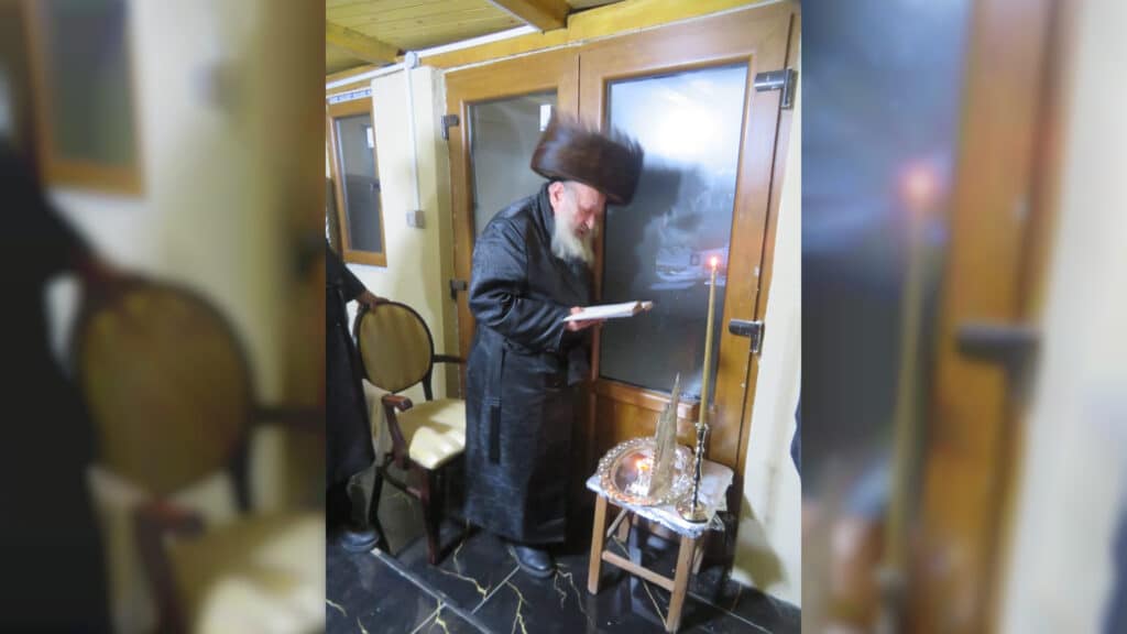 המשב"ק: המשגיח שעזב את הכנס ומנורת הענק שנחנכה