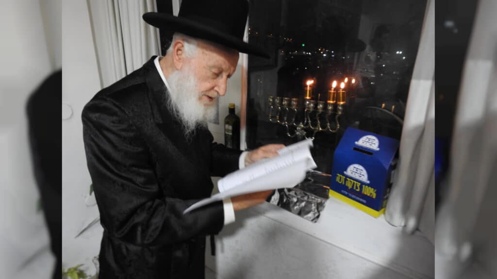 המשב"ק: המשגיח שעזב את הכנס ומנורת הענק שנחנכה