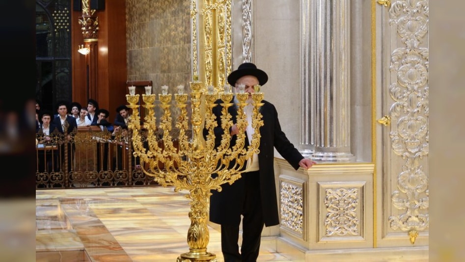 המשב"ק: המשגיח שעזב את הכנס ומנורת הענק שנחנכה