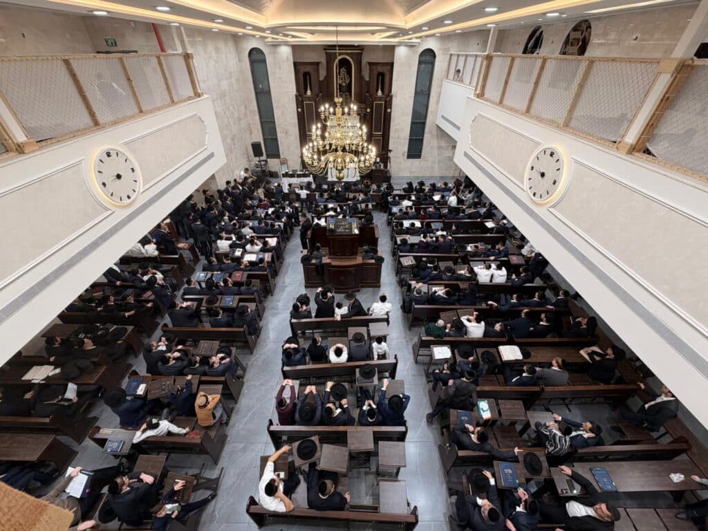 הגר"ד לנדו במעמד מיוחד בבית הכנסת משכן שמואל בפ"ת