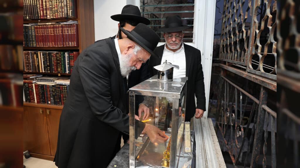 המשב"ק: המשגיח שעזב את הכנס ומנורת הענק שנחנכה