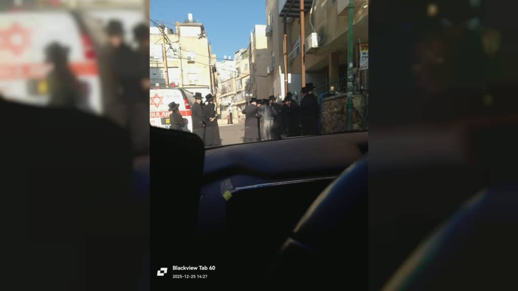 המשב"ק: המשגיח שעזב את הכנס ומנורת הענק שנחנכה