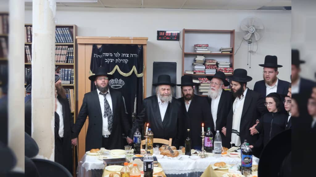 המשב"ק: המשגיח שעזב את הכנס ומנורת הענק שנחנכה