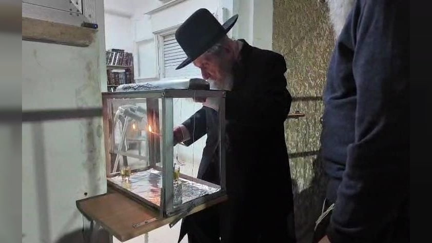 המשב"ק: המשגיח שעזב את הכנס ומנורת הענק שנחנכה