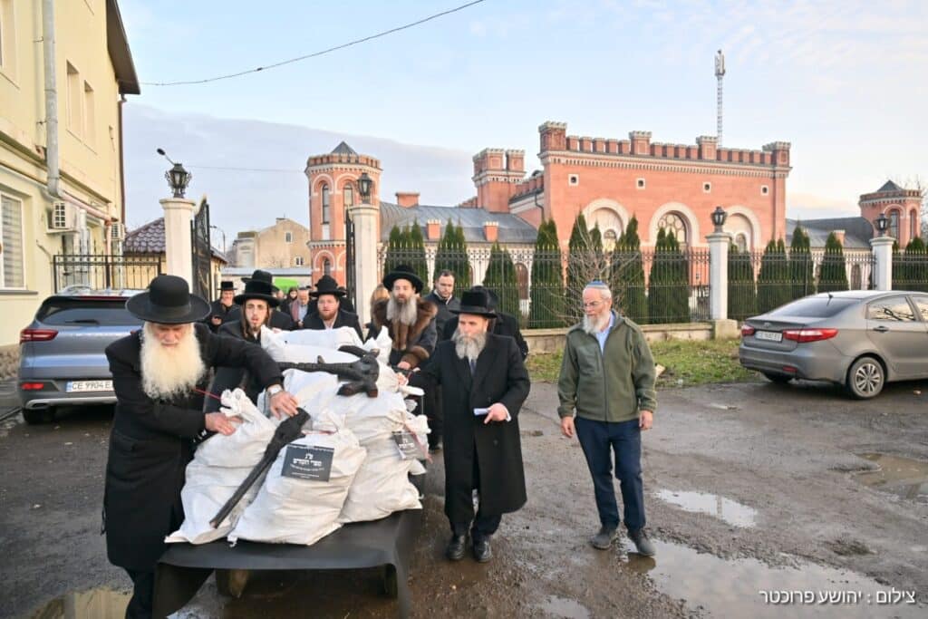 מסע החירום של האדמו"ר מסאדיגורה להצלת הקלויז שנחרב בפוגרום נורא