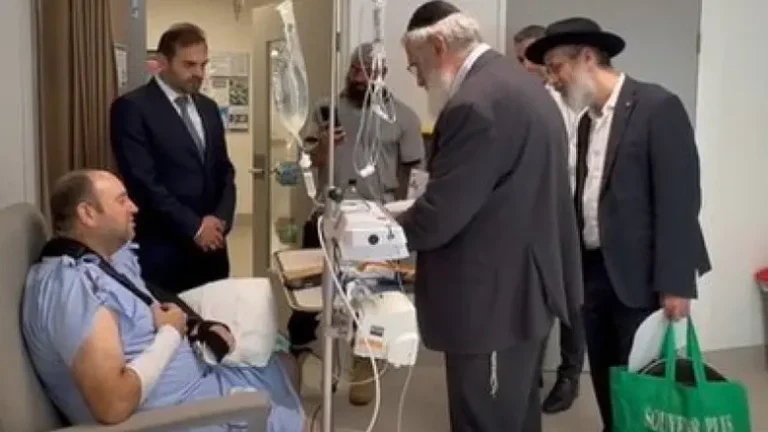 גיס הנרצח פגש את המוסלמי שנטרל את המחבל בסידני