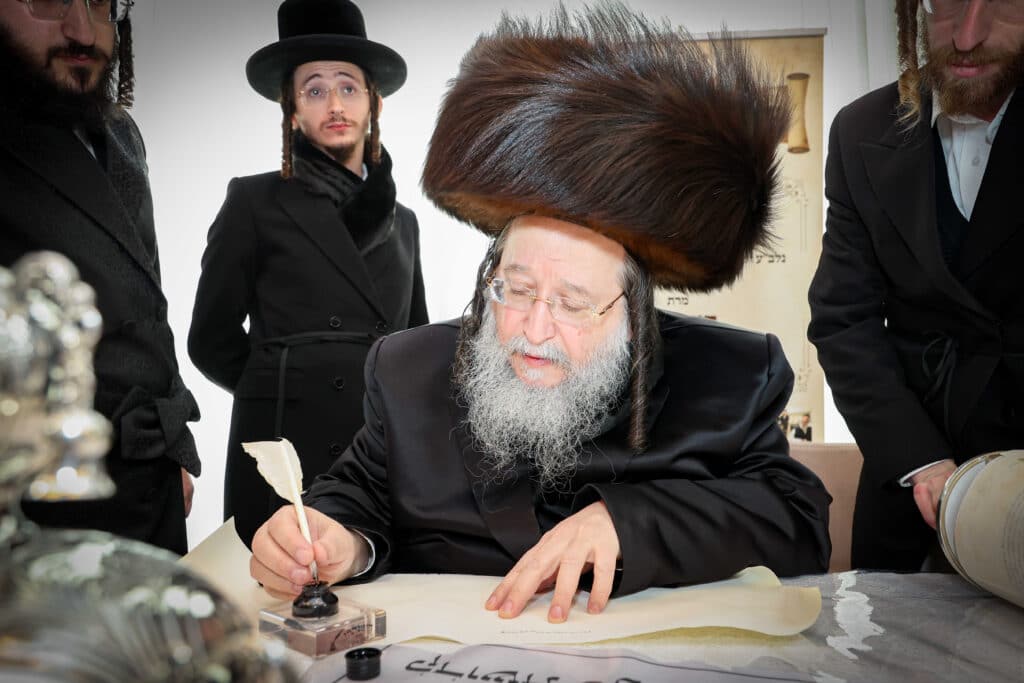 גלריה: הכנסת ספר תורה לבית המדרש סאווראן בירושלים