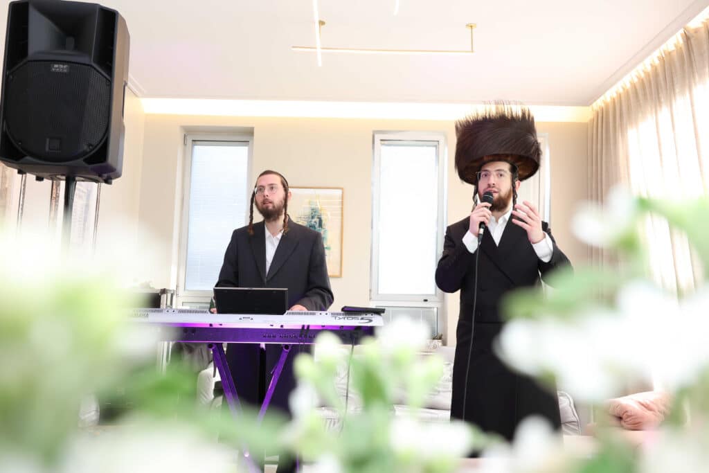 גלריה: הכנסת ספר תורה לבית המדרש סאווראן בירושלים