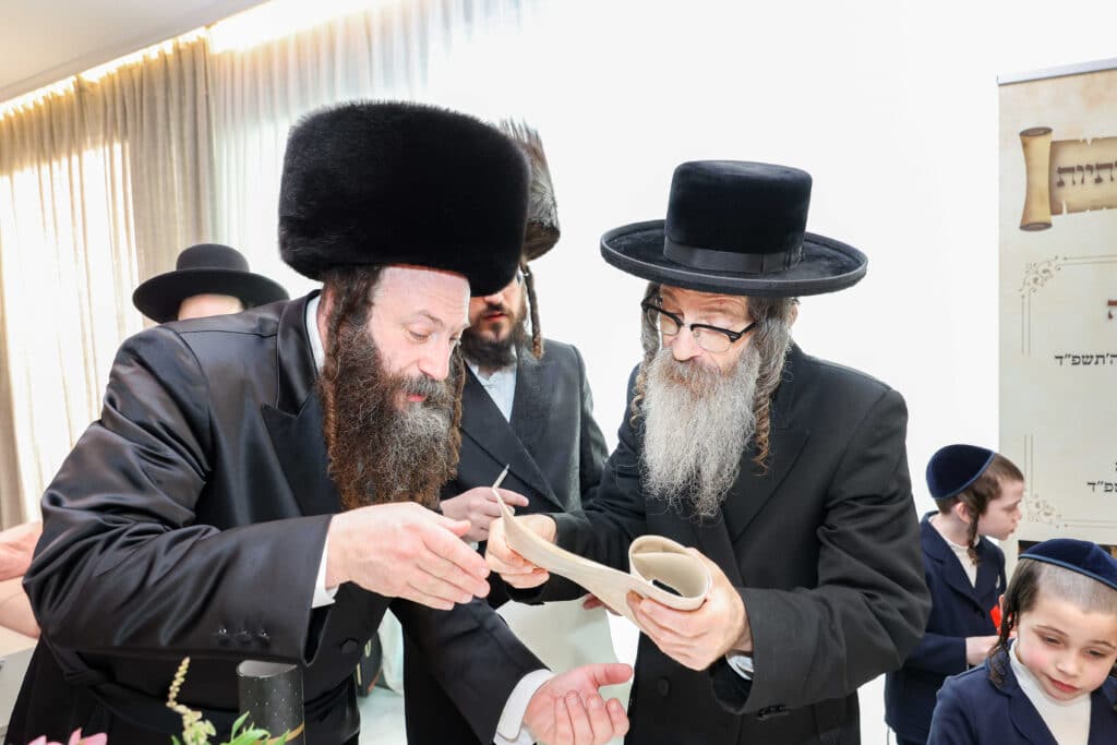 גלריה: הכנסת ספר תורה לבית המדרש סאווראן בירושלים