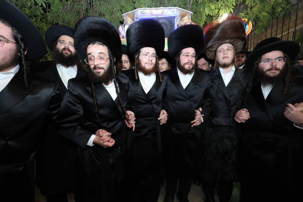 גלריה: הכנסת ספר תורה לבית המדרש סאווראן בירושלים