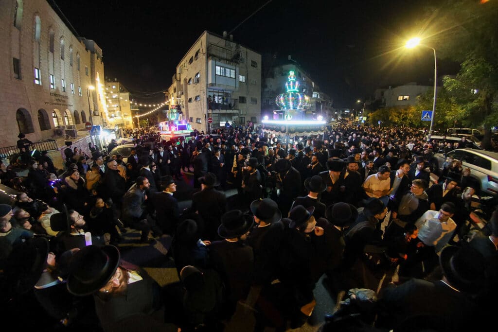 גלריה: הכנסת ספר תורה לבית המדרש סאווראן בירושלים