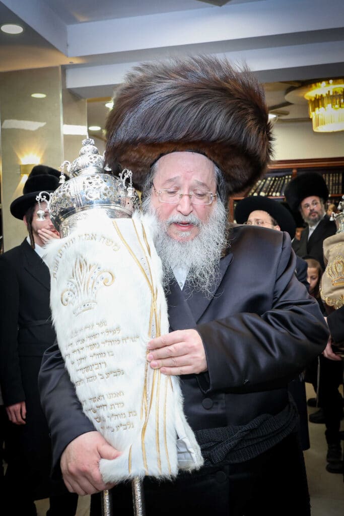 גלריה: הכנסת ספר תורה לבית המדרש סאווראן בירושלים