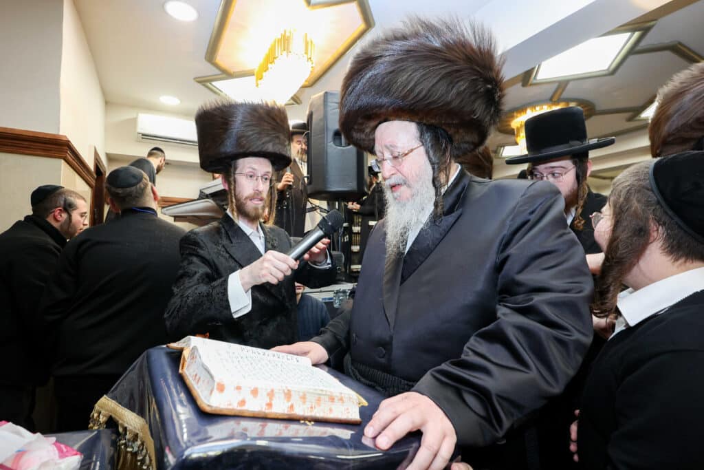 גלריה: הכנסת ספר תורה לבית המדרש סאווראן בירושלים