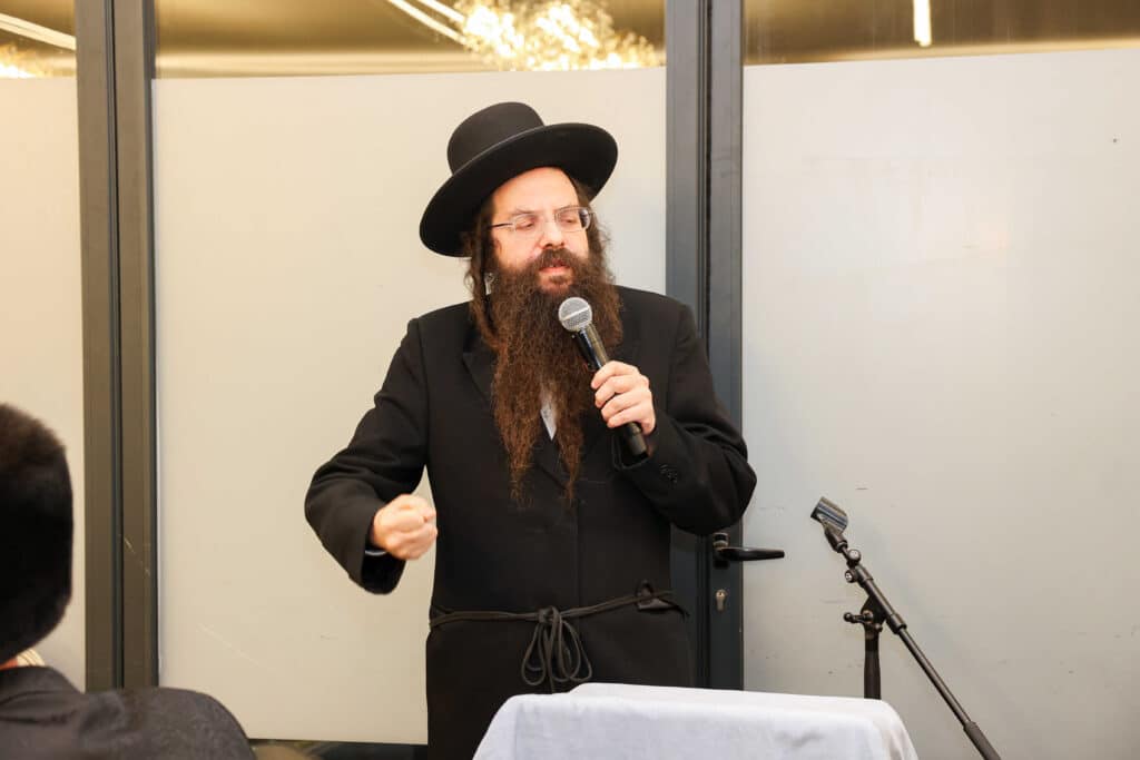 גלריה: הכנסת ספר תורה לבית המדרש סאווראן בירושלים