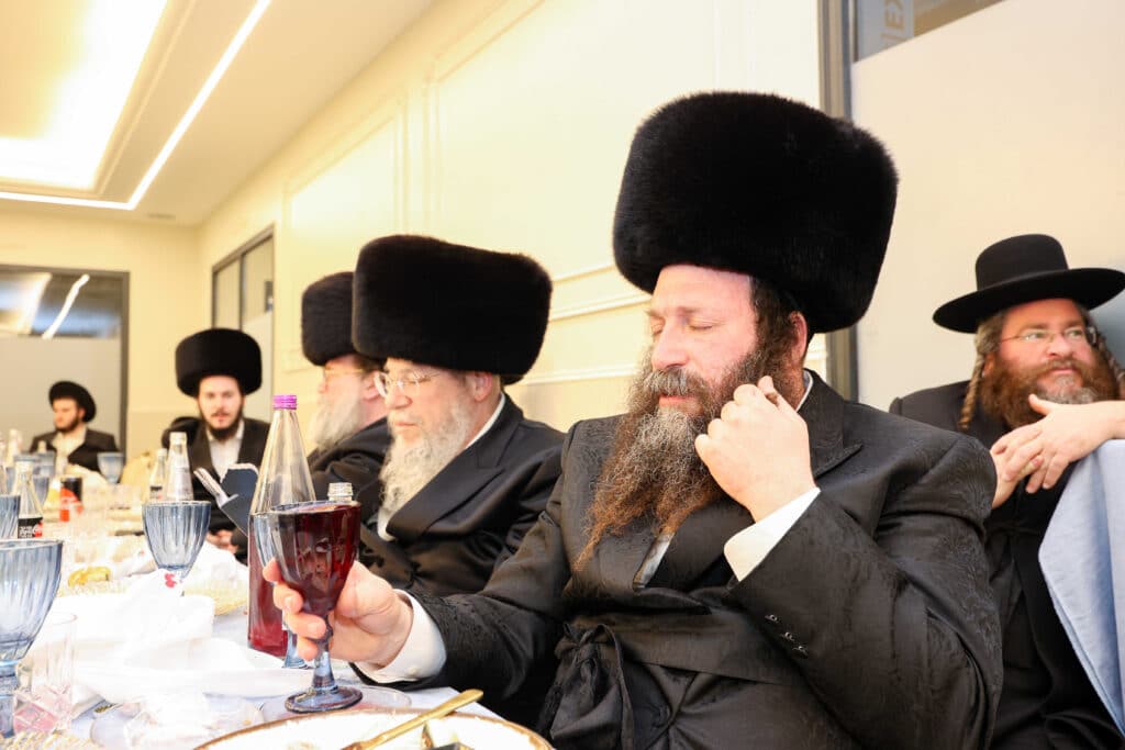 גלריה: הכנסת ספר תורה לבית המדרש סאווראן בירושלים