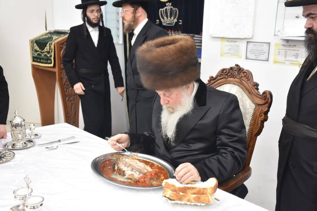 כ"ק אדמו"ר מוואסלוי שליט"א בעריכת טיש יארצייט