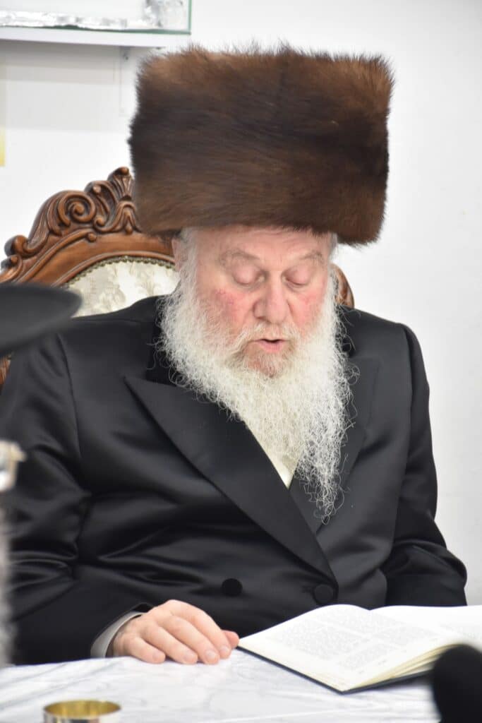 כ"ק אדמו"ר מוואסלוי שליט"א בעריכת טיש יארצייט