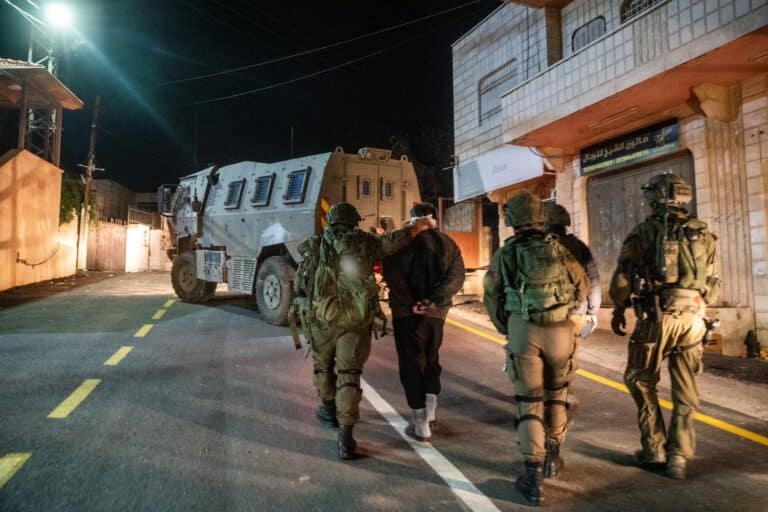 יותר מ-40 מבוקשים נעצרו ועשרות אלפי שקלים הוחרמו