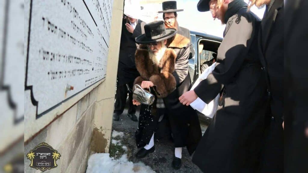 המשב"ק: התפילה של מרן הגר"ד לנדו בבית הכנסת התימני