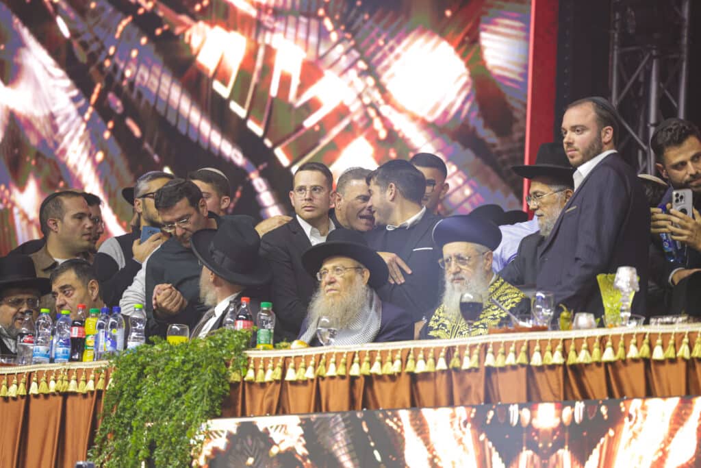 כבוד התורה: למעלה מ-12,000 משתתפים בהילולת כסא רחמים