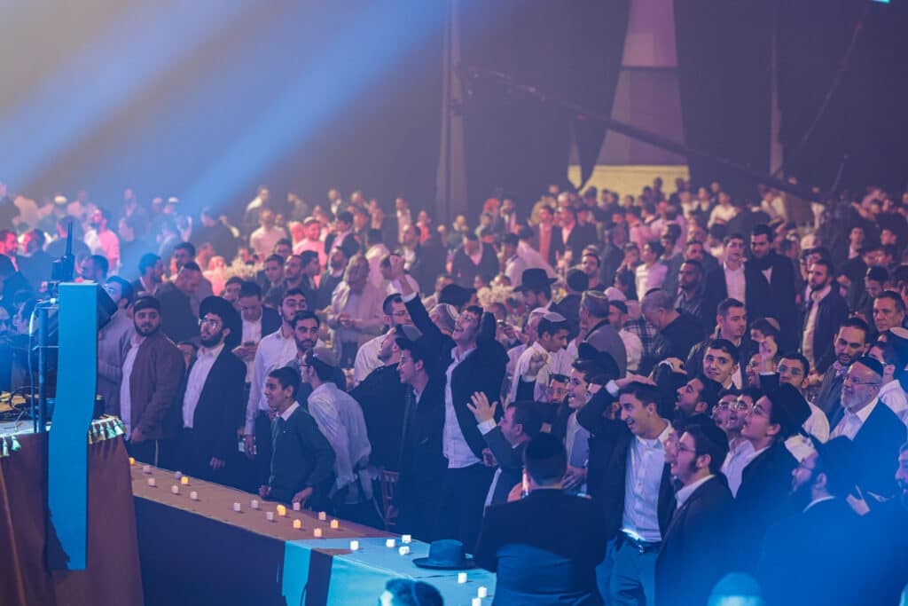 כבוד התורה: למעלה מ-12,000 משתתפים בהילולת כסא רחמים