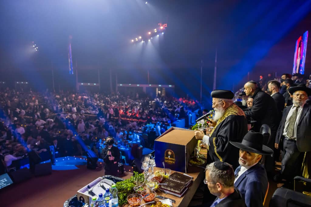 כבוד התורה: למעלה מ-12,000 משתתפים בהילולת כסא רחמים